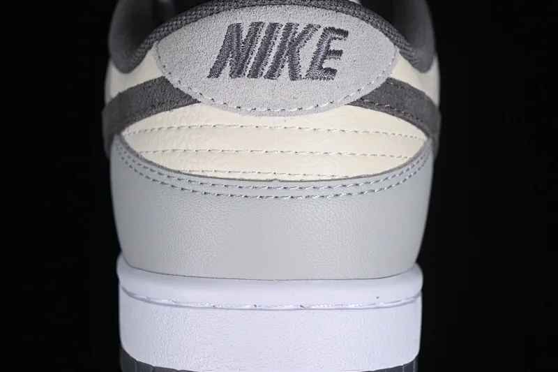All Categories Nk SB Dunk Series Nk SB Dunk Low Low-top sneakers Nk Dunk Low "Light Carbon"​ Simple gray and white SB low-top casual sneakers FJ4188-100